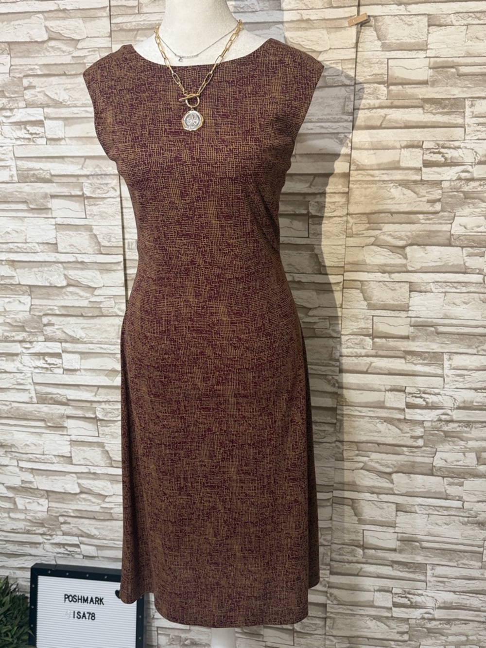 LAUREN RALPH LAUREN Sleeveless Burgundy Textured Sheath Dress